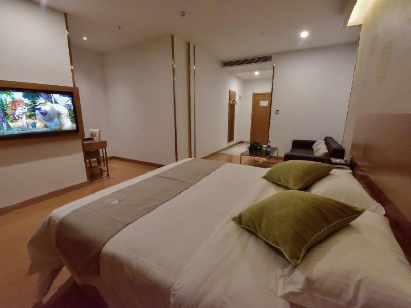 Greentree Inn Huanggang Qichun County Ouyada Square Express Hotel Экстерьер фото