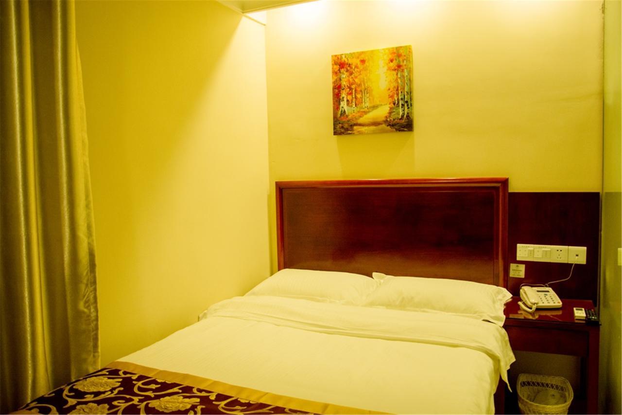 Greentree Inn Huanggang Qichun County Ouyada Square Express Hotel Экстерьер фото